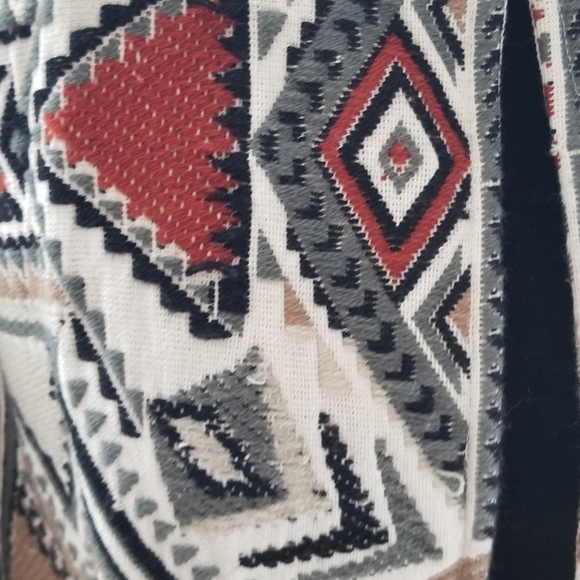 Poncho - Picture 5 of 5